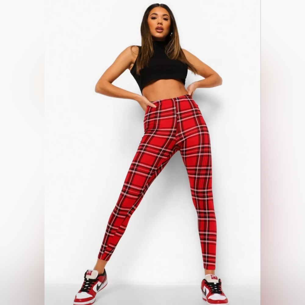 💕💞Women Red Plaid Christmas Leggins - One Size fits s/m/l - Soft and Comfy❣️💗